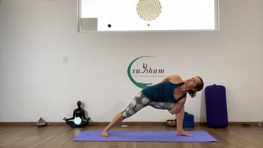 20. Vinyasa Yoga en Espirales Intermedio-Avanzado (C. 20)