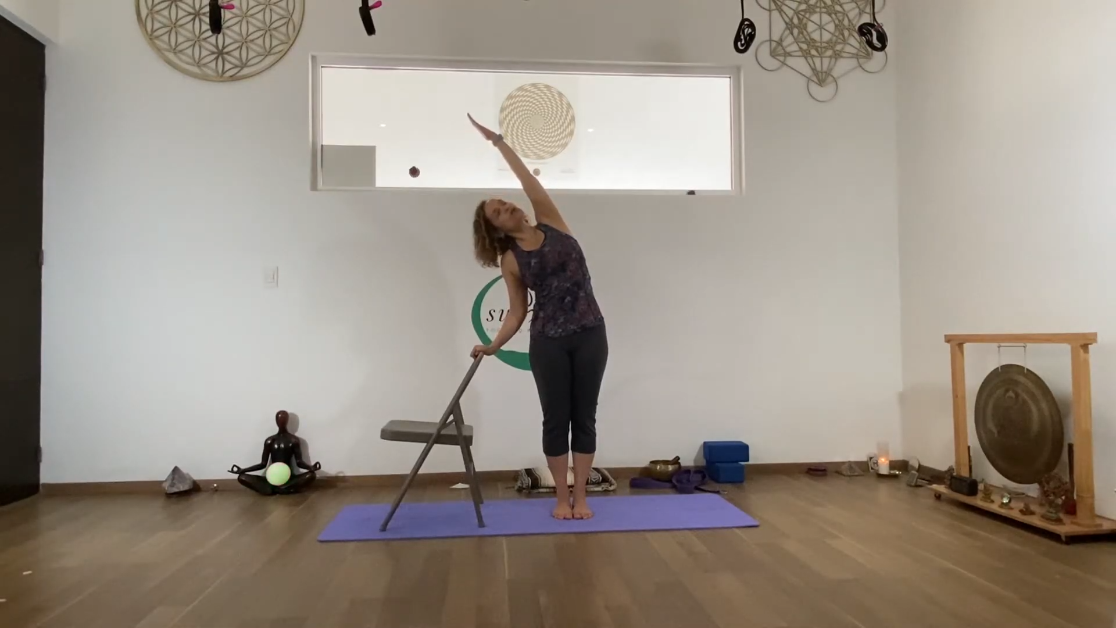 32. Yoga con Silla Intermedio-Avanzado (C. 32)